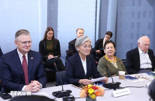 B&agrave; Kang Kyung-wha, Chủ tịch ki&ecirc;m Gi&aacute;m đốc điều h&agrave;nh Viện nghi&ecirc;n cứu ch&iacute;nh s&aacute;ch Asia Society ph&aacute;t biểu tại cuộc gặp Tổng B&iacute; thư, Chủ tịch nước T&ocirc; L&acirc;m.