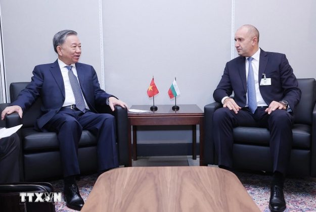Tổng B&iacute; thư, Chủ tịch nước T&ocirc; L&acirc;m gặp Tổng thống Bulgaria Rumen Radev, s&aacute;ng 24/9/2024 (giờ địa phương).