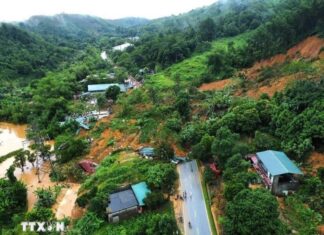 Hà Giang: Mưa lớn, sạt lở vùi lấp nhiều nhà dân và phương tiện
