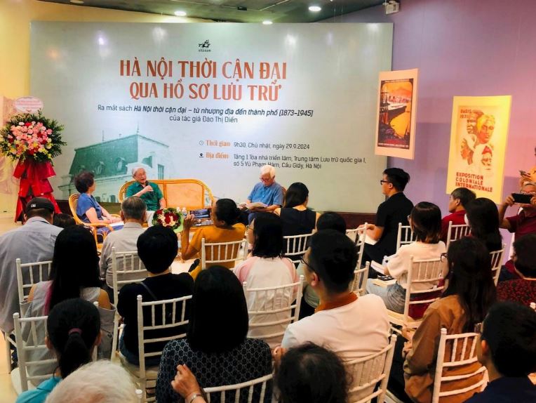 Buổi ra mắt sách “Hà Nội thời cận đại - từ nhượng địa đến thành phố (1873 - 1945)” Buổi ra mắt sách “Hà Nội thời cận đại - từ nhượng địa đến thành phố (1873 - 1945)”