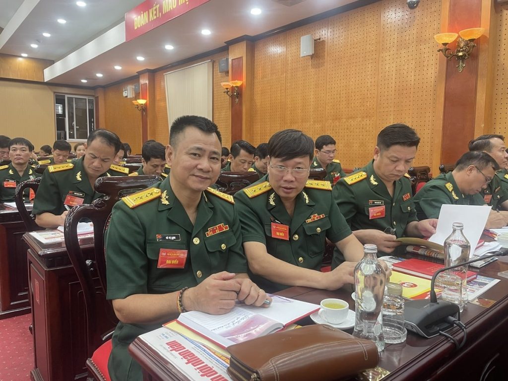 Nhà văn Phùng Văn Khai và NSND Tự Long