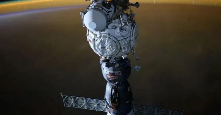 Tau vu tru Soyuz MS 25 cua Nga min 1 - Tàu vũ trụ Soyuz MS-25 của Nga đưa 3 phi hành gia về Trái Đất