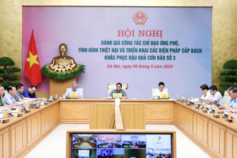 Cùng tham dự hội nghị có Phó Thủ tướng Thường trực Nguyễn Hòa Bình, Phó Thủ tướng Hồ Đức Phớc, lãnh đạo các bộ ngành, cơ quan Trung ương; Bí thư, Chủ tịch UBND các tỉnh, thành phố 26 địa phương từ Thanh Hóa trở ra phía bắc. Ảnh: Nhật Bắc