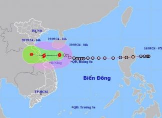 Tin bão số 4 khẩn cấp: Gió giật cấp 10, cách Đà Nẵng hơn 200km