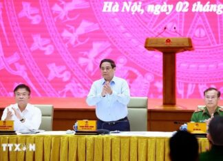 Thủ tướng dự Hội nghị triển khai sổ sức khỏe điện tử, lý lịch tư pháp qua VNeID