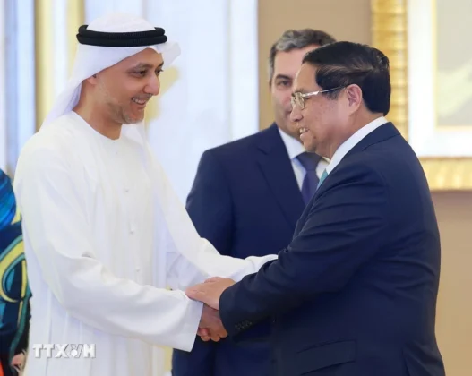 Thủ tướng Phạm Minh Ch&iacute;nh tiếp l&atilde;nh đạo một số tập đo&agrave;n h&agrave;ng đầu của UAE