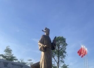 Trạng Bùng (1528- 1613) và Đạo giáo dân gian Việt Nam trong bối cảnh lịch sử xã hội Đại Việt thế kỷ XVI- XVII - Tác giả: Giáo sư Trần Quốc Vượng