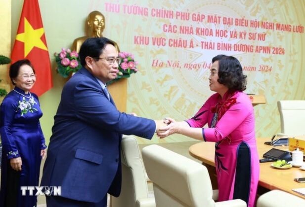 3 min 10 617x420 - Thủ tướng gặp các nhà khoa học và kỹ sư nữ khu vực châu Á-Thái Bình Dương