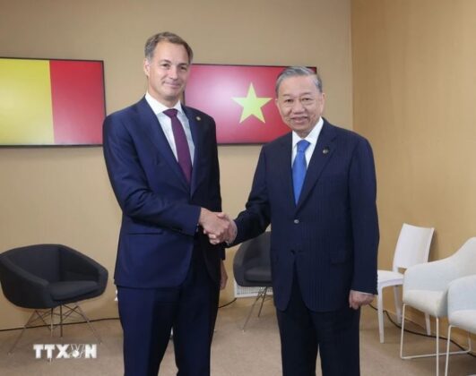 Tổng B&iacute; thư, Chủ tịch nước T&ocirc; L&acirc;m tiếp x&uacute;c song phương với Thủ tướng Bỉ Alexander De Croo.