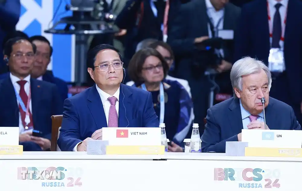Thủ tướng dự Phiên toàn thể Hội nghị các Nhà lãnh đạo Nhóm BRICS mở rộng Thủ tướng dự Phiên toàn thể Hội nghị các Nhà lãnh đạo Nhóm BRICS mở rộng