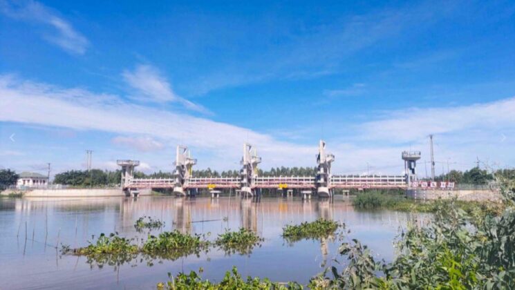 Cống Tr&agrave; Sư - một trong những cống điều tiết nước quan trọng của k&ecirc;nh Vĩnh Tế. Ảnh: Trần Ho&agrave;ng V&acirc;n H&ugrave;ng
