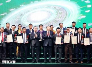 Chủ tịch Quốc hội dự lễ tôn vinh Nông dân Việt Nam xuất sắc, HTX tiêu biểu Chủ tịch Quốc hội dự lễ tôn vinh Nông dân Việt Nam xuất sắc, HTX tiêu biểu