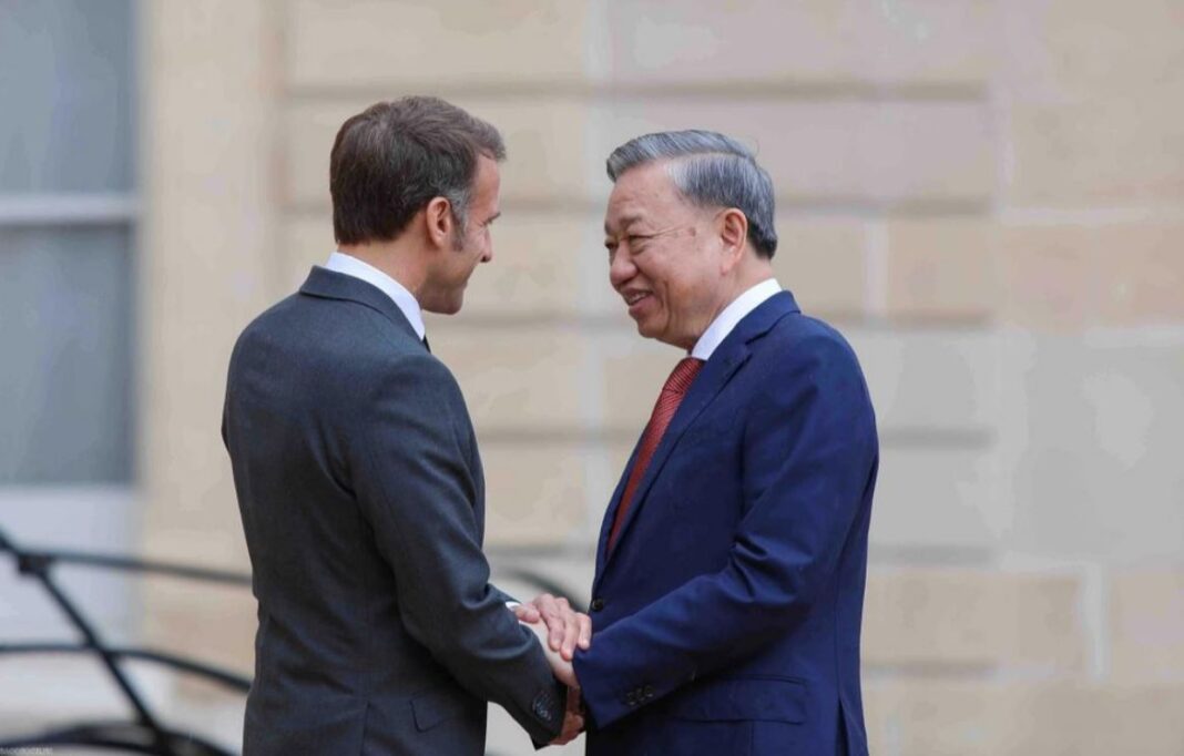 Tổng thống Pháp Emmanuel Macron đón và hội đàm cùng Tổng Bí thư, Chủ tịch nước Tô Lâm