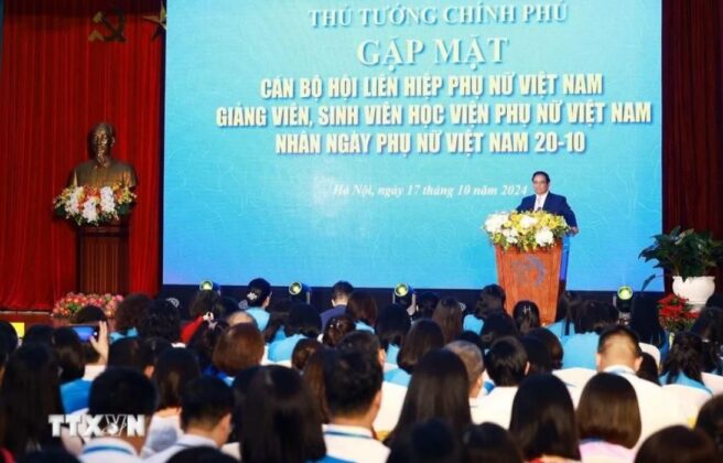 8 min 27 656x420 - Thủ tướng Phạm Minh Chính thăm Học viện Phụ nữ Việt Nam