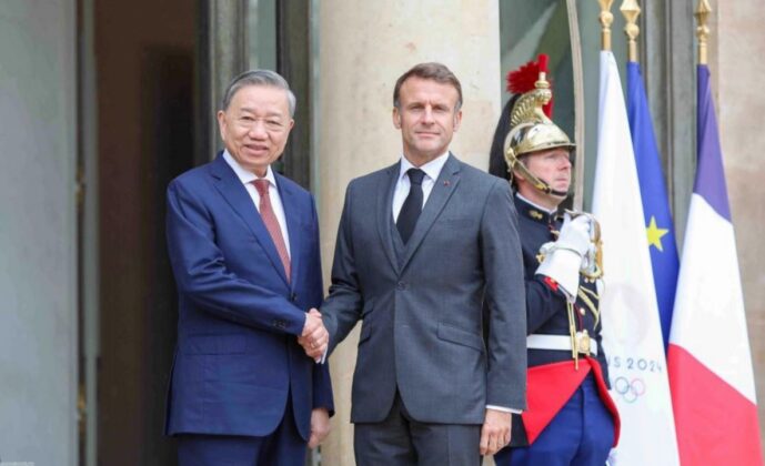 9 min 11 689x420 - Tổng thống Pháp Emmanuel Macron đón và hội đàm cùng Tổng Bí thư, Chủ tịch nước Tô Lâm