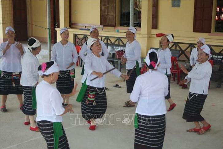 Bao ton van hoa cong chieng min - Bảo tồn văn hóa cồng chiêng đồng bào dân tộc Thổ ở Nghệ An