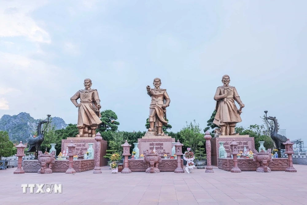 Khu Di tích Quốc gia Bạch Đằng Giang - Nơi truyền dạy lịch sử cho thế hệ trẻ Khu Di tích Quốc gia Bạch Đằng Giang - Nơi truyền dạy lịch sử cho thế hệ trẻ