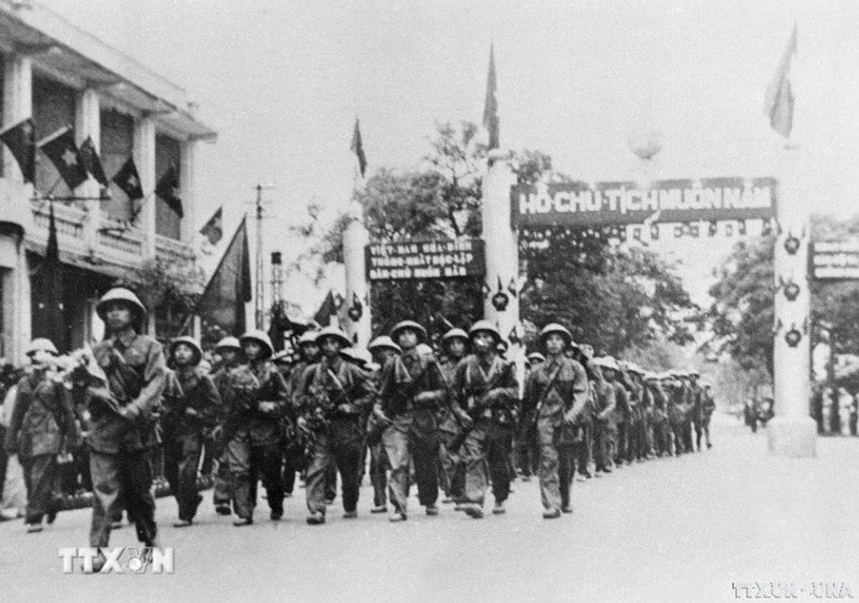 Khuc trang ca hao hung cua quan va dan Thu do min - Khúc tráng ca hào hùng của quân và dân Thủ đô