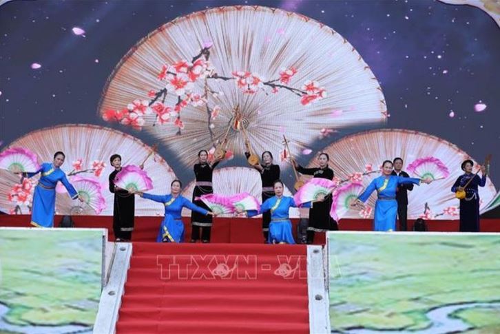 Các tiết mục dân ca, dân vũ… tại Lễ hội mùa vàng Bắc Sơn năm 2024.