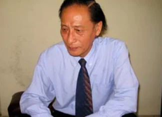 Nửa đêm gõ mõ - Tác giả: Nhà phê bình Huỳnh Văn Hoa