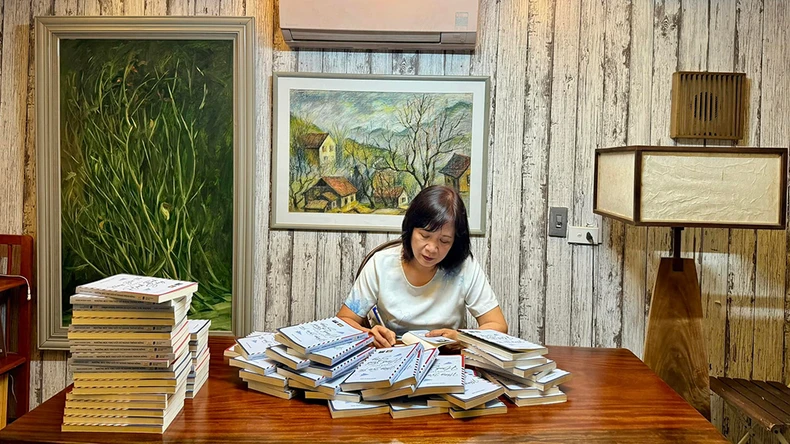 Với “Những bức thư gửi từ hành trình sống”, ngoài việc là những chia sẻ mà tác giả Đinh Hoàng Anh gửi tới bạn đọc
