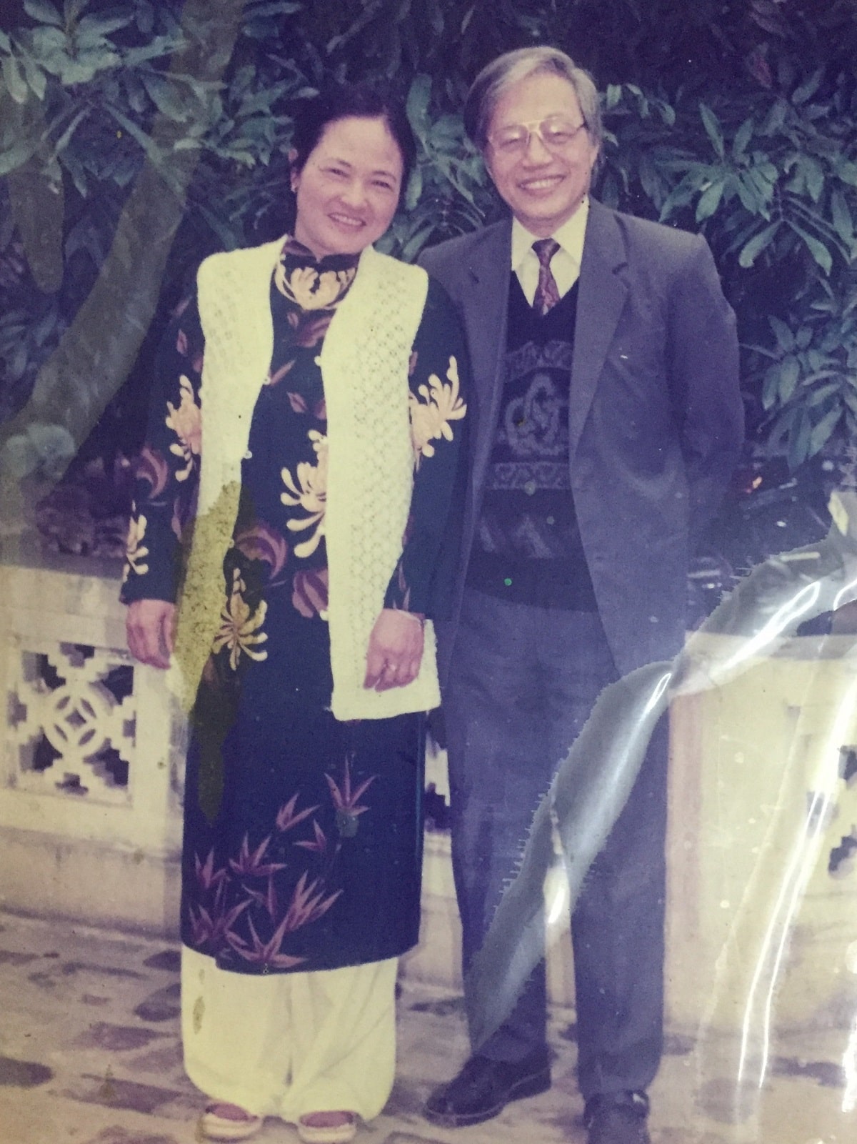 Vợ chồng PGS Phùng Minh Hiến