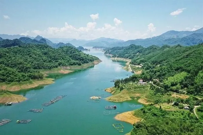 Xây dựng Hòa Bình ngày càng giàu đẹp, văn minh