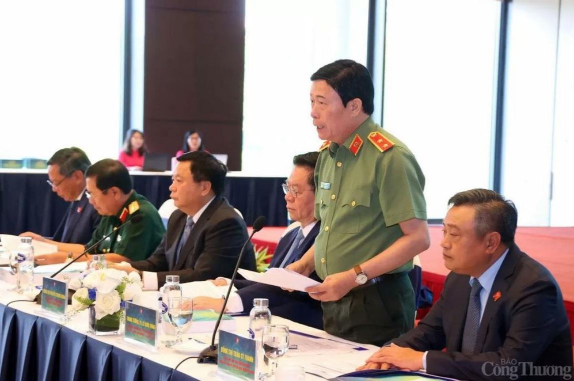 Trung tướng Lê Quốc Hùng, Thứ trưởng Bộ Công an phát biểu tại hội thảo.