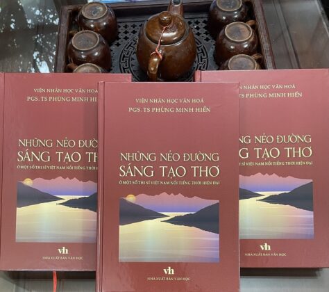 S&aacute;ch của PGS Ph&ugrave;ng Minh Hiến