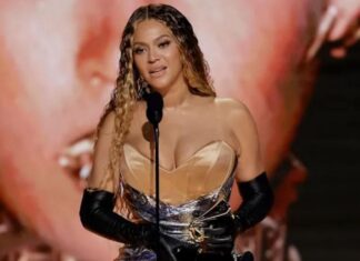 Ngôi sao nhạc Pop vĩ đại nhất thế kỷ 21 gọi tên 'Nữ hoàng Beyoncé'