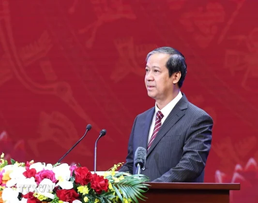 Bộ trưởng Bộ Gi&aacute;o dục v&agrave; Đ&agrave;o tạo Nguyễn Kim Sơn ph&aacute;t biểu.
