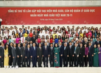 Tổng Bí thư gặp mặt các nhà giáo, cán bộ quản lý giáo dục nhân ngày Nhà giáo Tổng Bí thư gặp mặt các nhà giáo, cán bộ quản lý giáo dục nhân ngày Nhà giáo