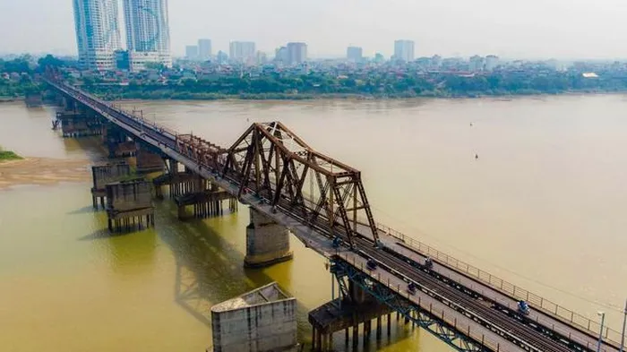 Cầu Long Biên hiện nay.