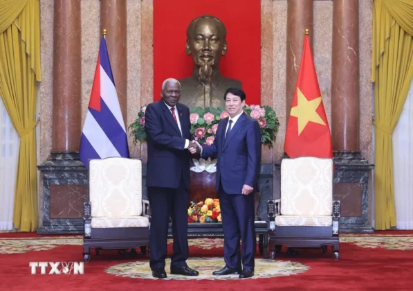 Chủ tịch nước Lương Cường tiếp Chủ tịch Quốc hội Ch&iacute;nh quyền Nh&acirc;n d&acirc;n Cuba Esteban Lazo Hernandez.