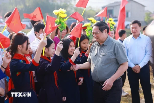 Thủ tướng Phạm Minh Ch&iacute;nh dự Ng&agrave;y hội Đại đo&agrave;n kết to&agrave;n d&acirc;n tộc tại thị trấn Na Sầm, huyện Văn L&atilde;ng, tỉnh Lạng Sơn.