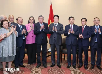 Chủ tịch nước Lương Cường gặp Chủ tịch Đảng Cộng sản và Chủ tịch Đảng Xã hội Chile Chủ tịch nước Lương Cường gặp Chủ tịch Đảng Cộng sản và Chủ tịch Đảng Xã hội Chile