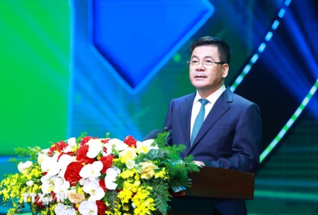 Bộ trưởng Bộ C&ocirc;ng thương Nguyễn Hồng Di&ecirc;n, Chủ tịch Hội đồng Thương hiệu quốc gia ph&aacute;t biểu.