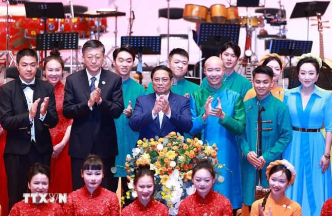 Thủ tướng dự Lễ hội Văn h&oacute;a-Du lịch Việt Nam tại th&agrave;nh phố C&ocirc;n Minh