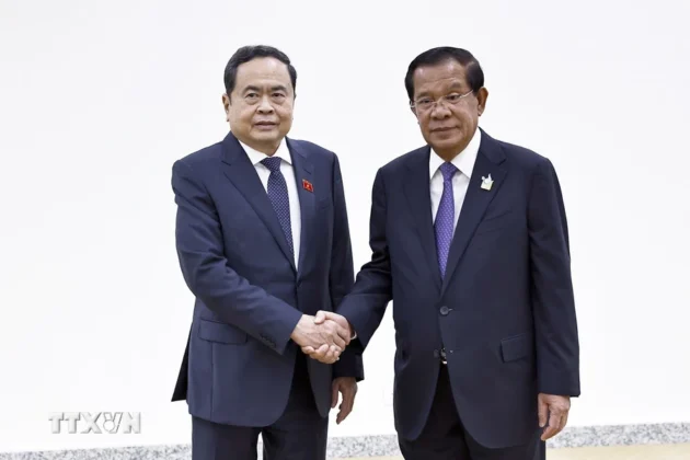 Chủ tịch Quốc hội Trần Thanh Mẫn hội kiến Chủ tịch Thượng viện Campuchia Samdech Techo Hun Sen.