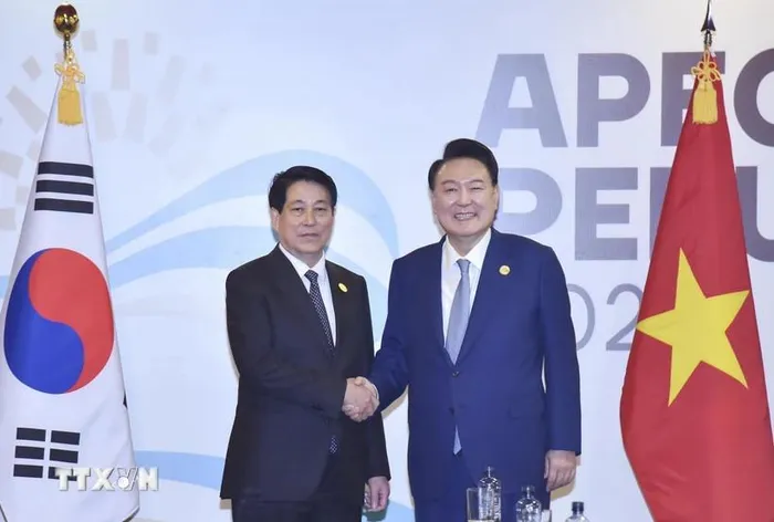 Chủ tịch nước Lương Cường và Tổng thống Hàn Quốc Yoon Suk Yeol.