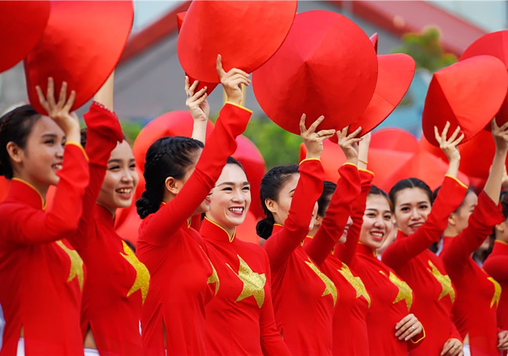 Tạo điều kiện thuận lợi để phụ nữ phát huy tối đa tiềm năng của mình và bảo đảm cho phụ nữ đều có cơ hội đóng góp và thụ hưởng công bằng từ sự phát triển chung.