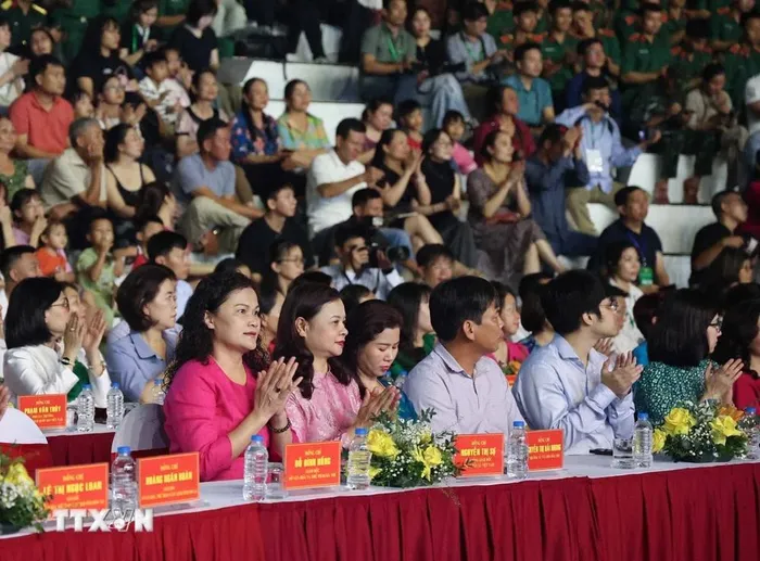 Các đại biểu tham dự lễ khai mạc Tuần "Đại đoàn kết toàn dân tộc - Di sản văn hóa Việt Nam."