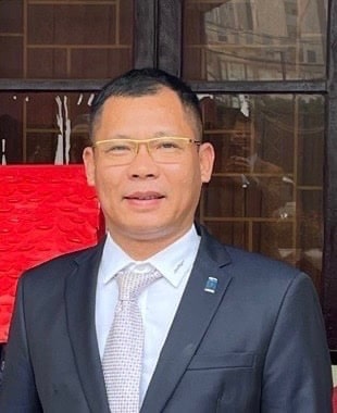 Nhà thơ Nguyễn Hữu Quang
