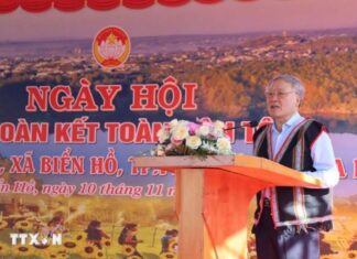 Phó Thủ tướng Thường trực Nguyễn Hòa Bình dự Ngày hội Đại đoàn kết tại Gia Lai