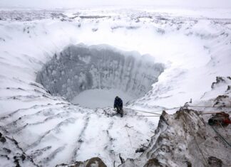 Giải mã bí ẩn những hố khổng lồ trong lớp băng vĩnh cửu ở Siberia