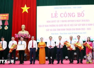 Công bố sắp xếp đơn vị hành chính cấp xã tại thành phố Phan Rang-Tháp Chàm Công bố sắp xếp đơn vị hành chính cấp xã tại thành phố Phan Rang-Tháp Chàm