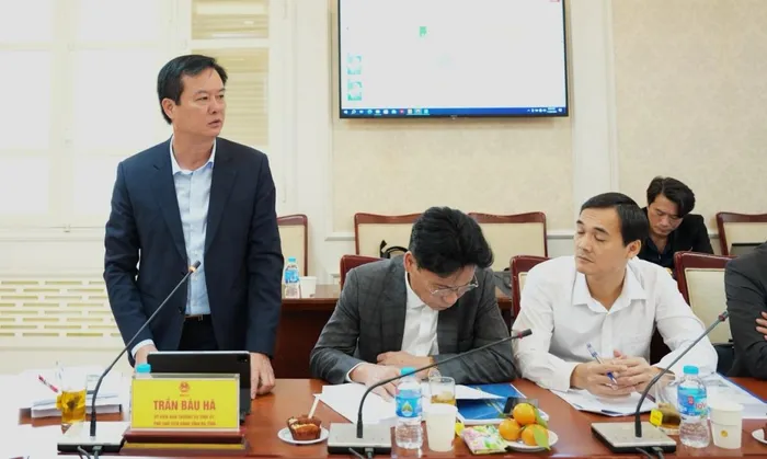 Phó Chủ tịch UBND tỉnh Hà Tĩnh Trần Báu Hà tiếp thu ý kiến của Hội đồng thẩm định.