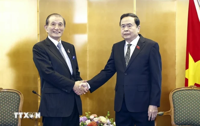 Trong khu&ocirc;n khổ chuyến thăm ch&iacute;nh thức Nhật Bản, ng&agrave;y 5/12, Chủ tịch Quốc hội Trần Thanh Mẫn tiếp Chủ tịch Hội đồng quản trị Tập đo&agrave;n Tokyu.