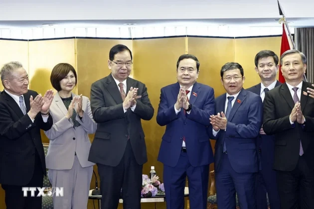 Chủ tịch Quốc hội Trần Thanh Mẫn tiếp Chủ tịch Đảng Cộng sản Nhật Bản Shii Kazuo.