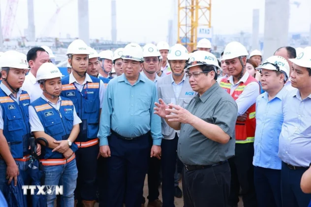 Thủ tướng Phạm Minh Ch&iacute;nh giao nhiệm vụ cho c&aacute;c đơn vị thi c&ocirc;ng Dự &aacute;n Cảng h&agrave;ng kh&ocirc;ng quốc tế Long Th&agrave;nh.